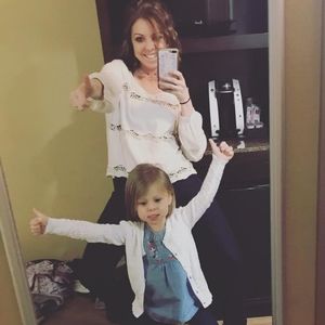 Meet your Posher, Caitlin